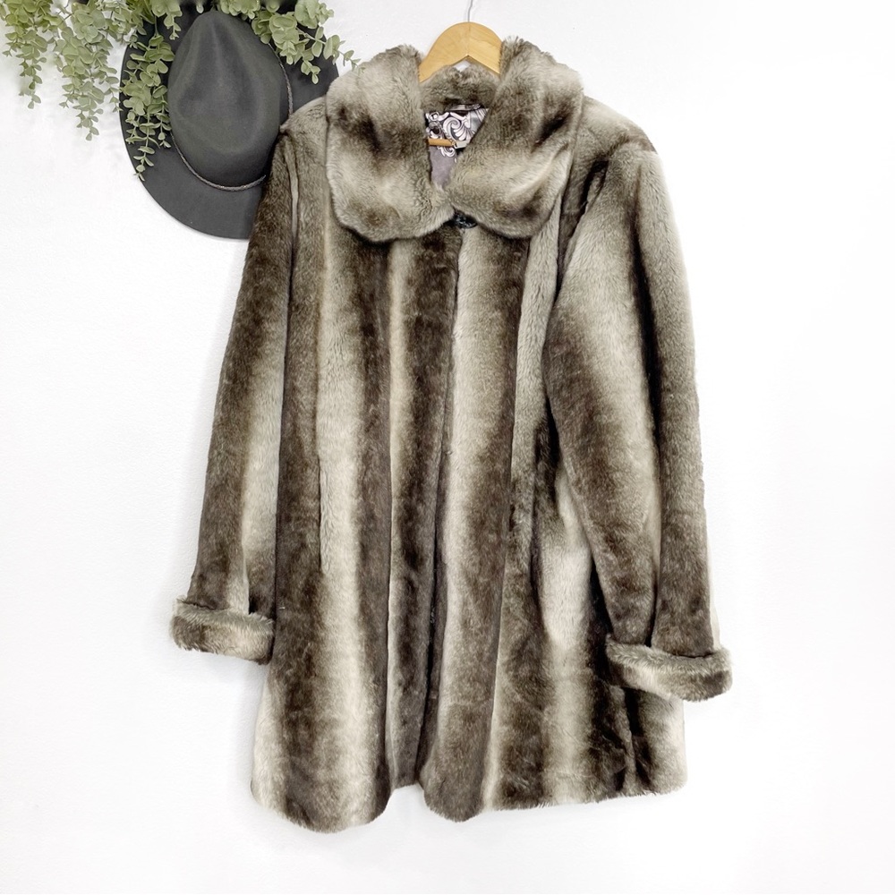 dennis basso Brown, gray. cream & Taupe Faux Fur Coat. Beautiful feel and look